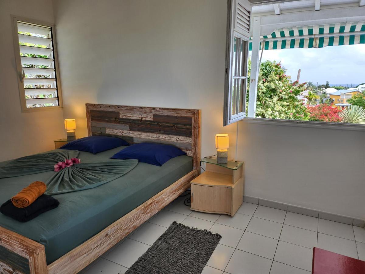 VILLA 6-10 PERS, VUE MER, Piscine Privée, PLAGE A PIEDS Le Gosier  Extérieur photo