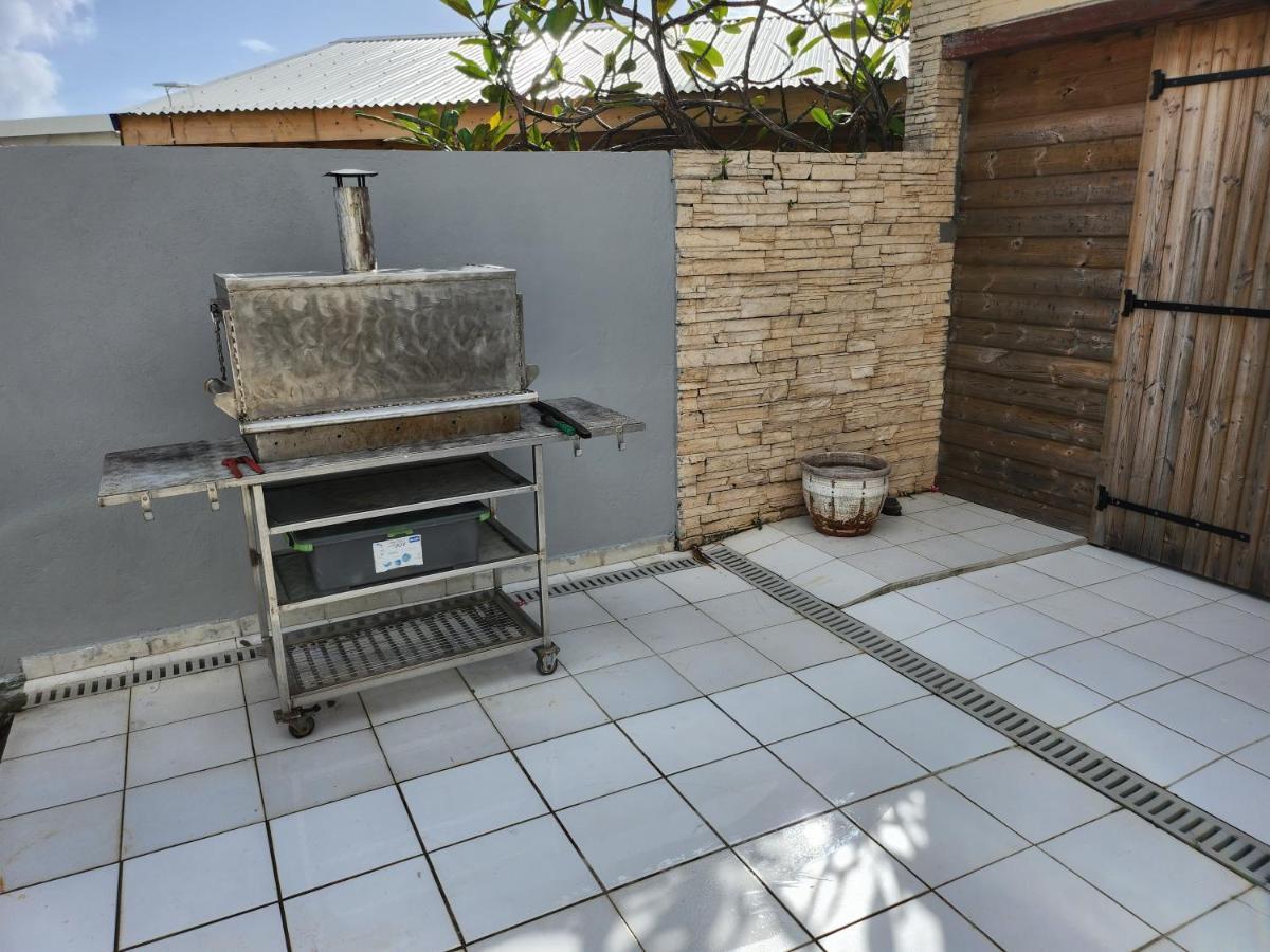 VILLA 6-10 PERS, VUE MER, Piscine Privée, PLAGE A PIEDS Le Gosier  Extérieur photo
